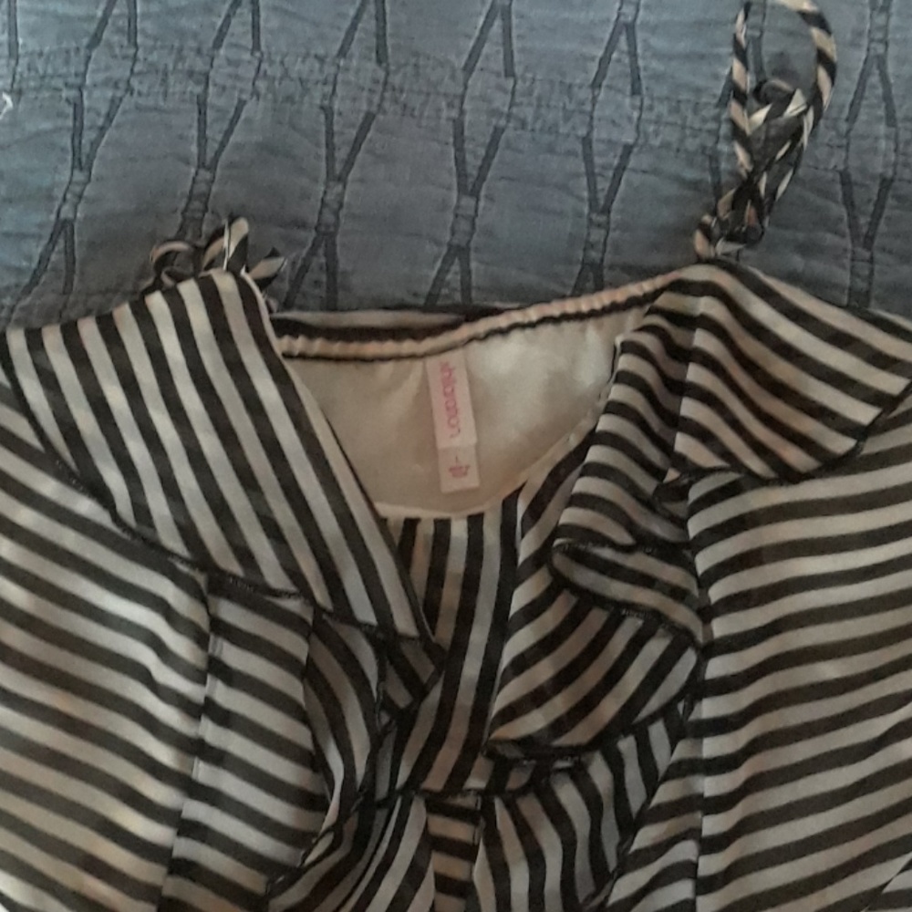 Blouse - Picture 2 of 3